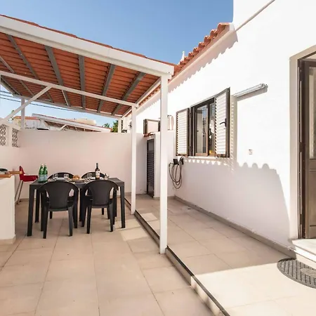 Lela * Gale (Albufeira)